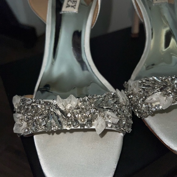 BADGLEY MISCHKA Bobbie Statement Bow Strap Stiletto - Picture 4 of 8